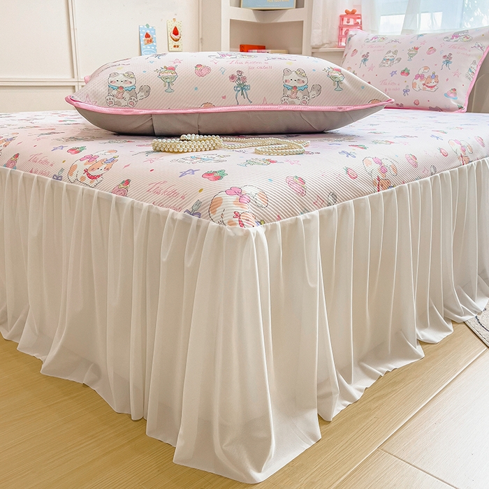 91家纺网 家纺一手货源 找家纺 莱米家纺 2026新款斜纹凉感床裙冰豆豆系列 猫咪乐园