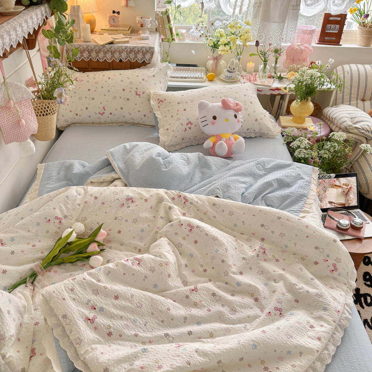 91家纺网 家纺一手货源 找家纺 初念 2026新款泡芙纱全花边夏被四件套 花笺-躲猫猫