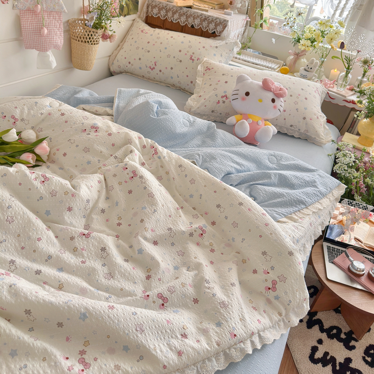 91家纺网 家纺一手货源 找家纺 初念 2026新款泡芙纱全花边夏被四件套 花笺-躲猫猫