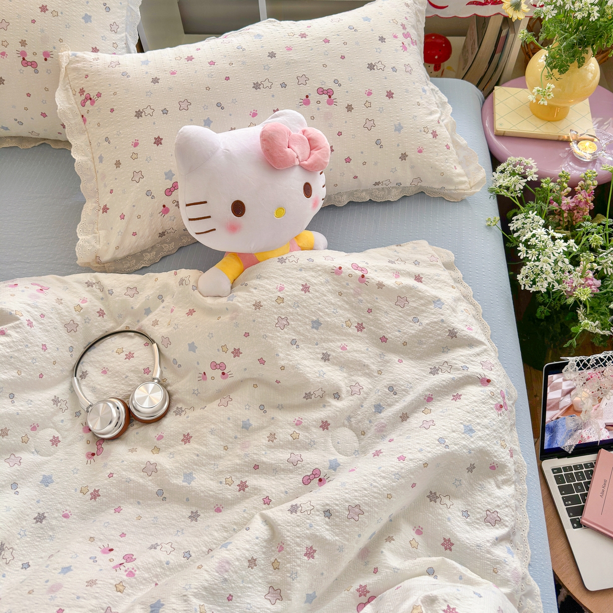 91家纺网 家纺一手货源 找家纺 初念 2026新款泡芙纱全花边夏被四件套 花笺-躲猫猫