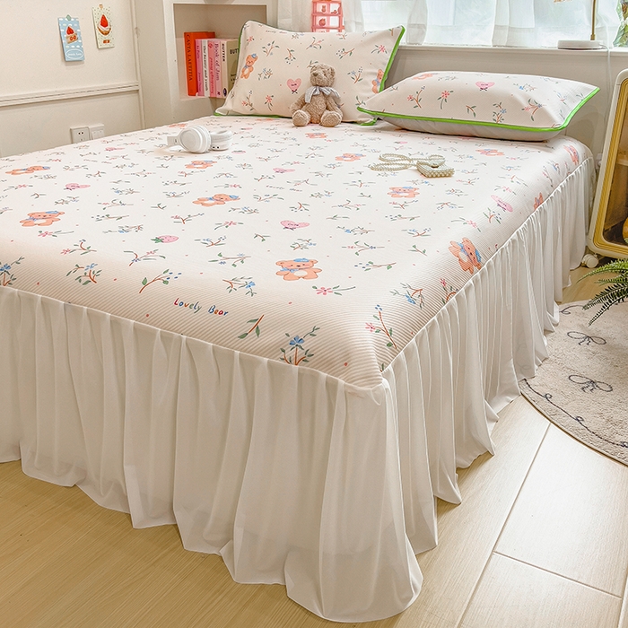 91家纺网 家纺一手货源 找家纺 莱米家纺 2026新款斜纹凉感床裙冰豆豆系列 叶子小熊