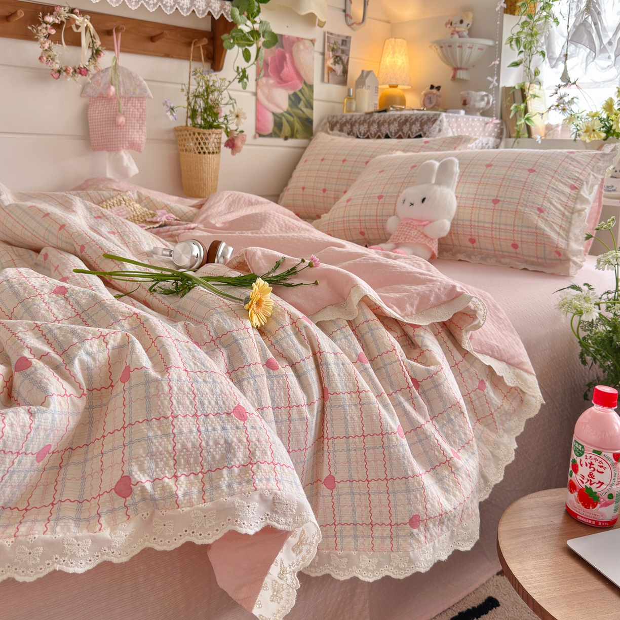 91家纺网 家纺一手货源 找家纺 初念 2026新款泡芙纱全花边夏被四件套 花笺-格格心