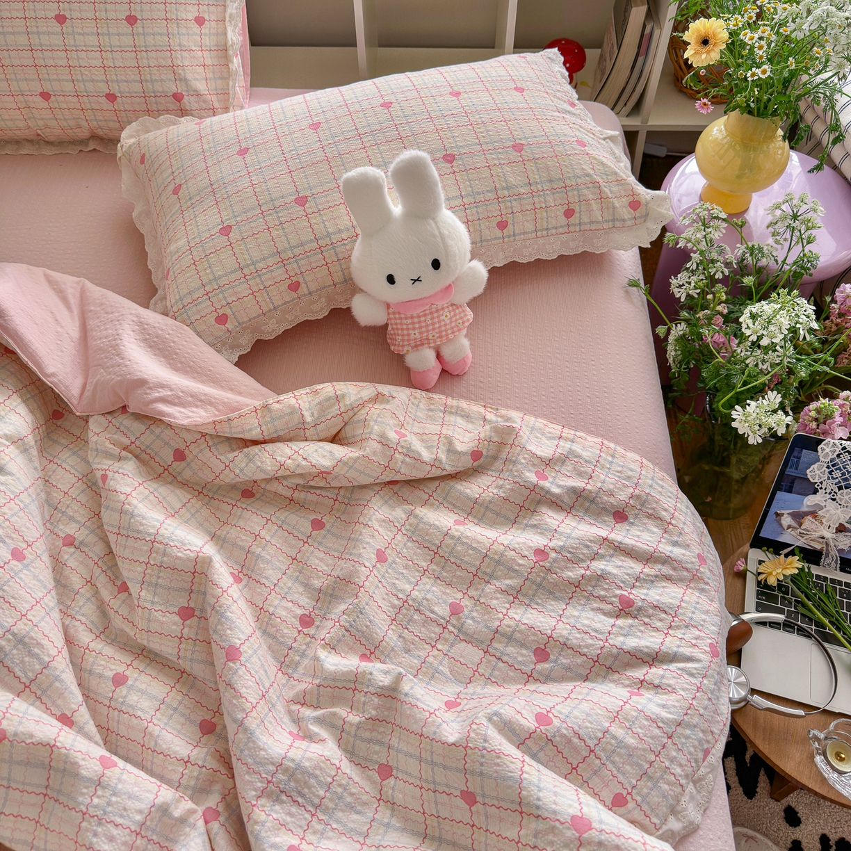 91家纺网 家纺一手货源 找家纺 初念 2026新款泡芙纱全花边夏被四件套 花笺-格格心