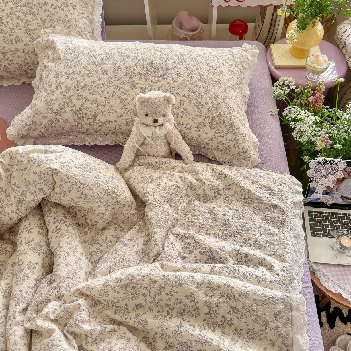 91家纺网 家纺一手货源 找家纺 初念 2026新款泡芙纱全花边夏被四件套 花笺-蕾丝花匣