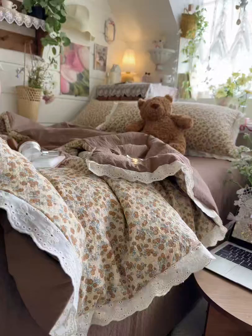 91家纺网 家纺一手货源 找家纺 初念 2026新款泡芙纱全花边夏被四件套 花笺-暖橘枝