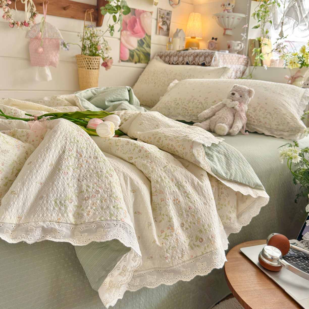 91家纺网 家纺一手货源 找家纺 初念 2026新款泡芙纱全花边夏被四件套 花笺-浅夏花信