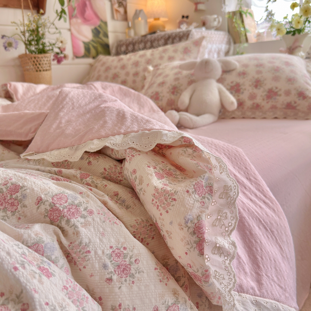 91家纺网 家纺一手货源 找家纺 初念 2026新款泡芙纱全花边夏被四件套 花笺-日光漫游