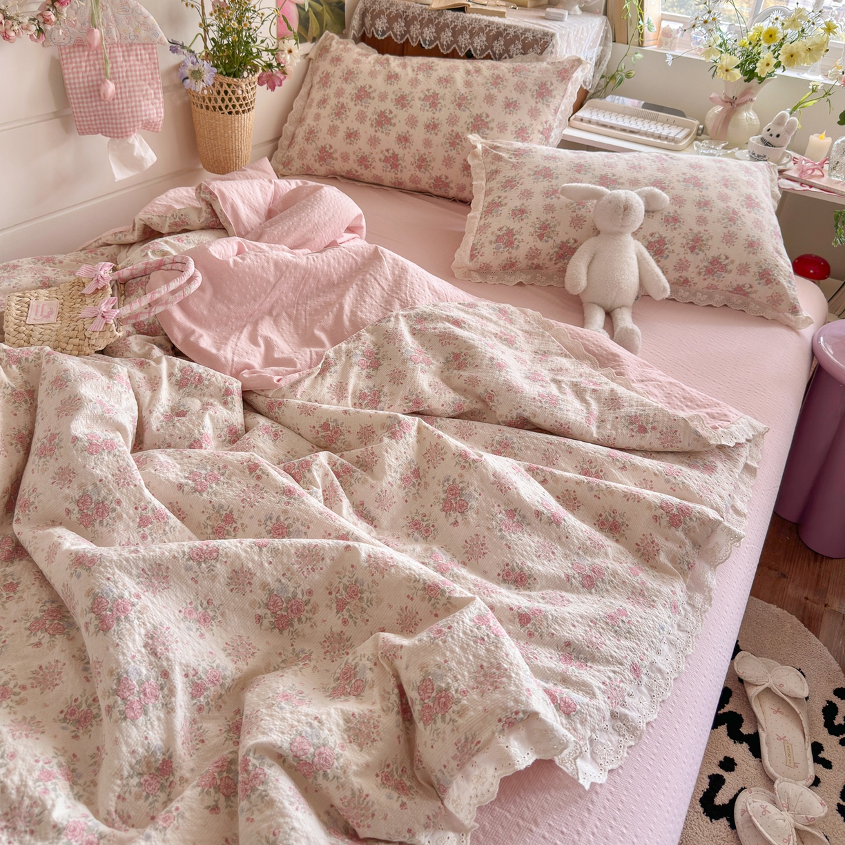 91家纺网 家纺一手货源 找家纺 初念 2026新款泡芙纱全花边夏被四件套 花笺-日光漫游