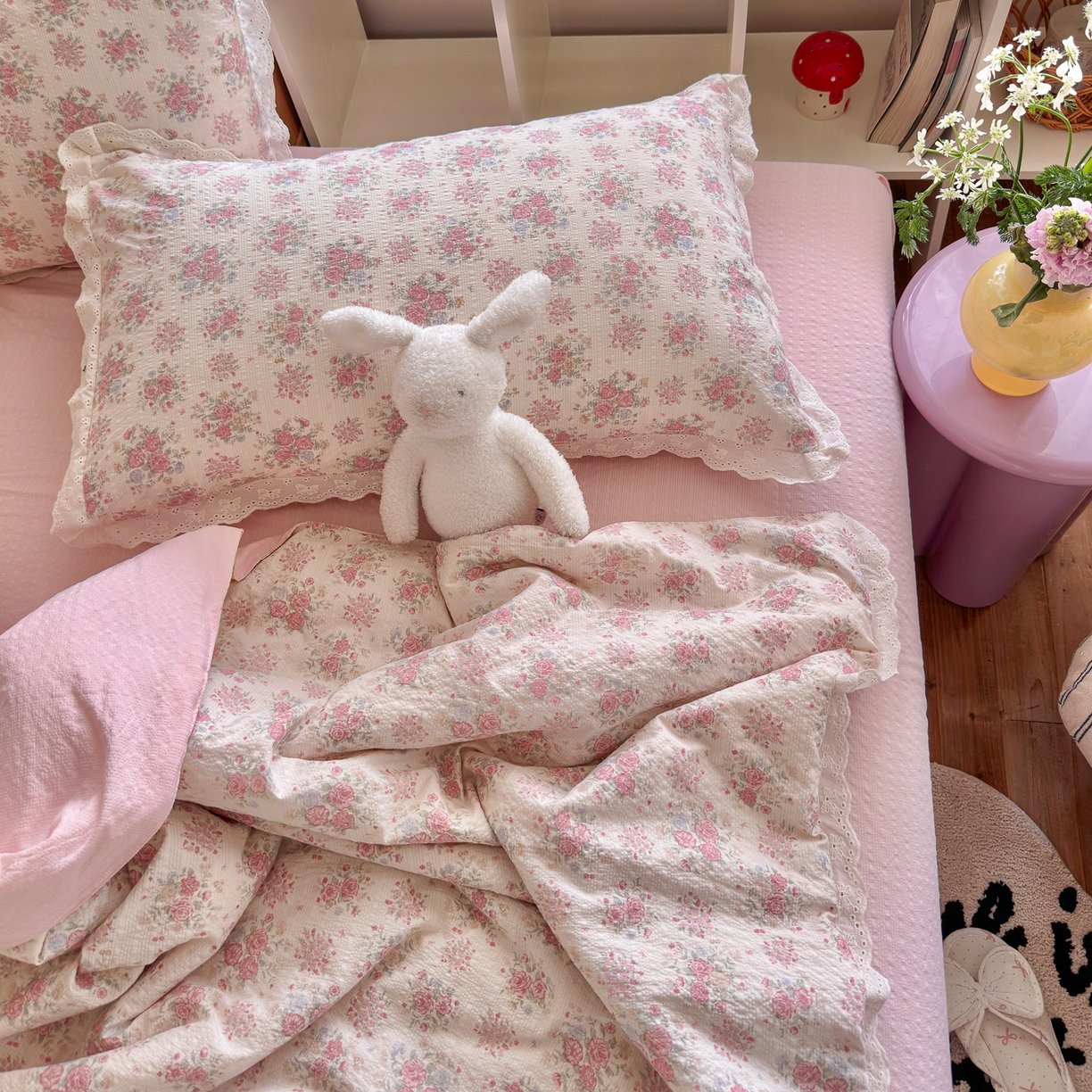 91家纺网 家纺一手货源 找家纺 初念 2026新款泡芙纱全花边夏被四件套 花笺-日光漫游