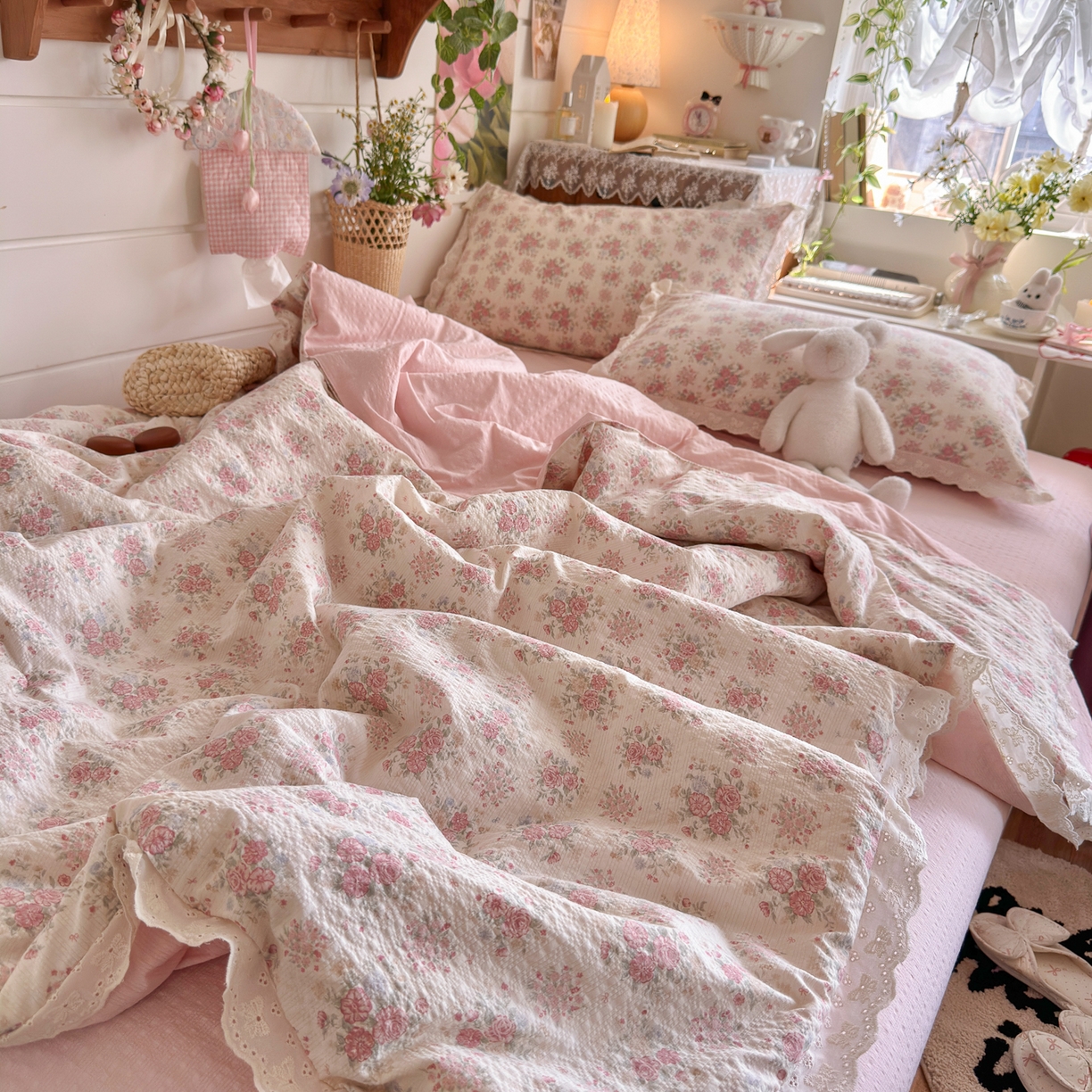 91家纺网 家纺一手货源 找家纺 初念 2026新款泡芙纱全花边夏被四件套 花笺-日光漫游