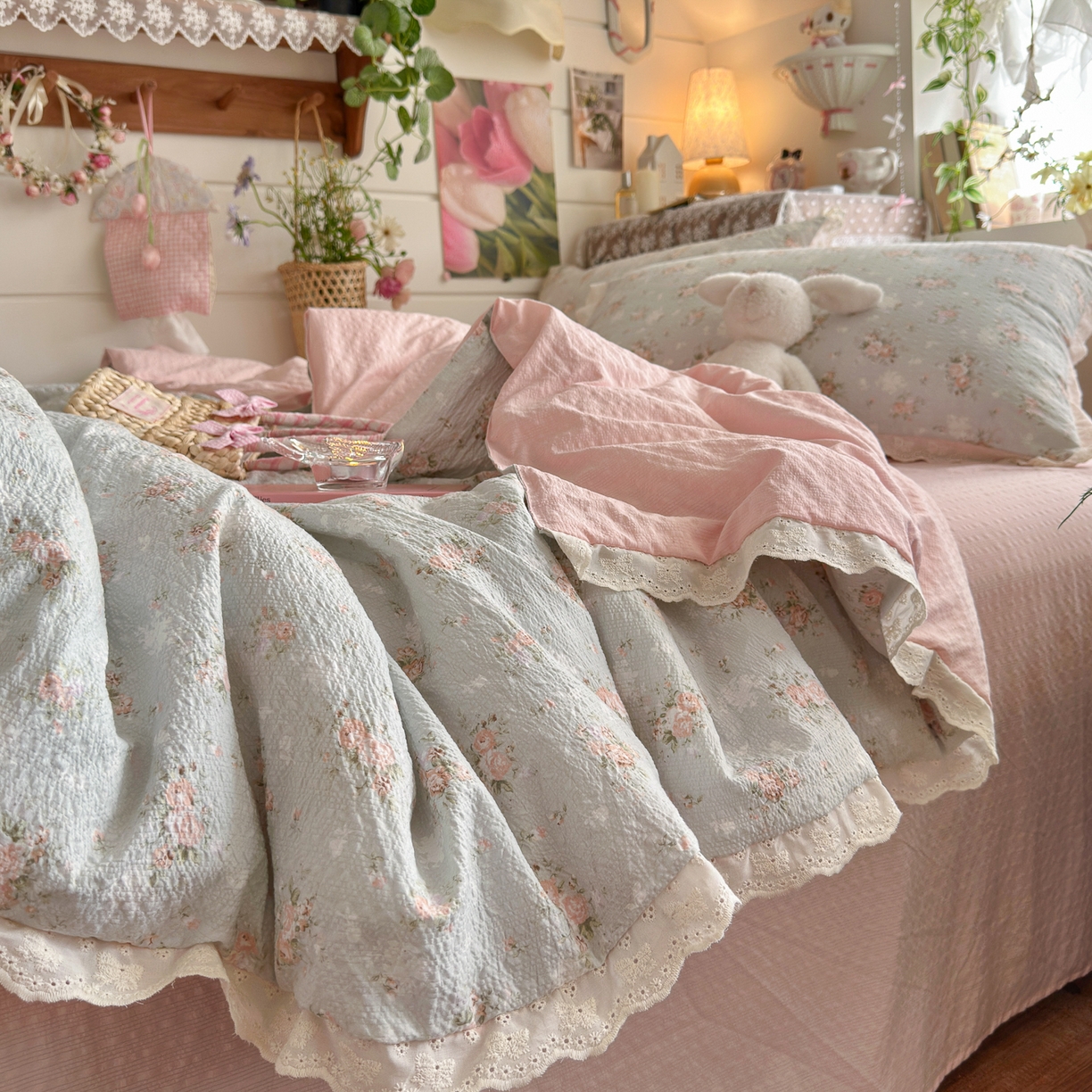 91家纺网 家纺一手货源 找家纺 初念 2026新款泡芙纱全花边夏被四件套 花笺-柔诗意