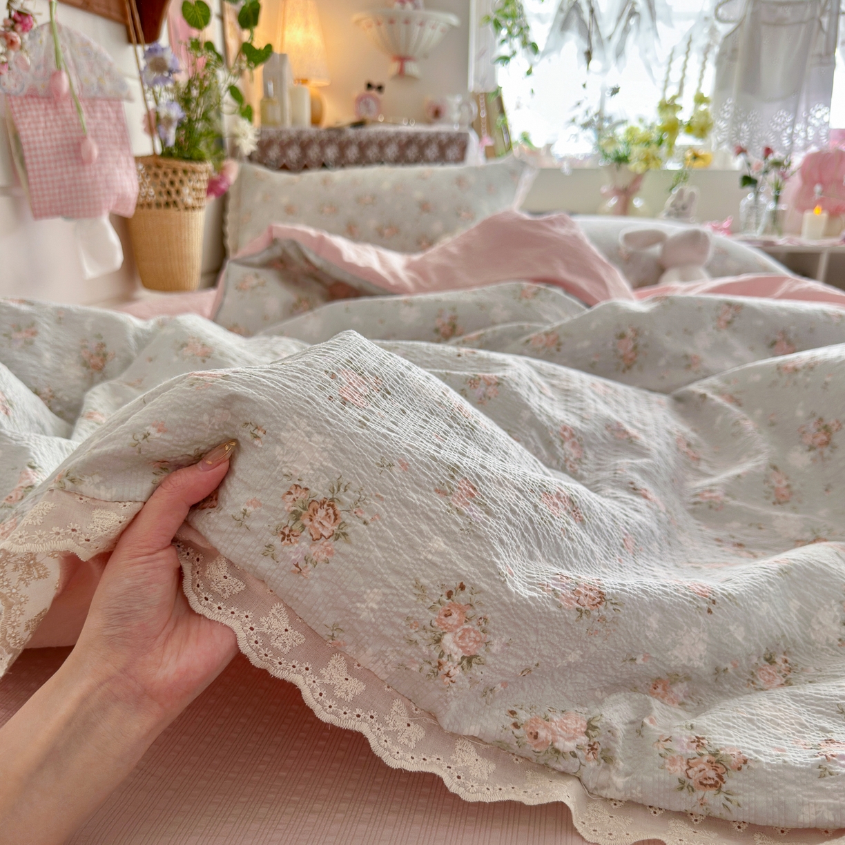 91家纺网 家纺一手货源 找家纺 初念 2026新款泡芙纱全花边夏被四件套 花笺-柔诗意