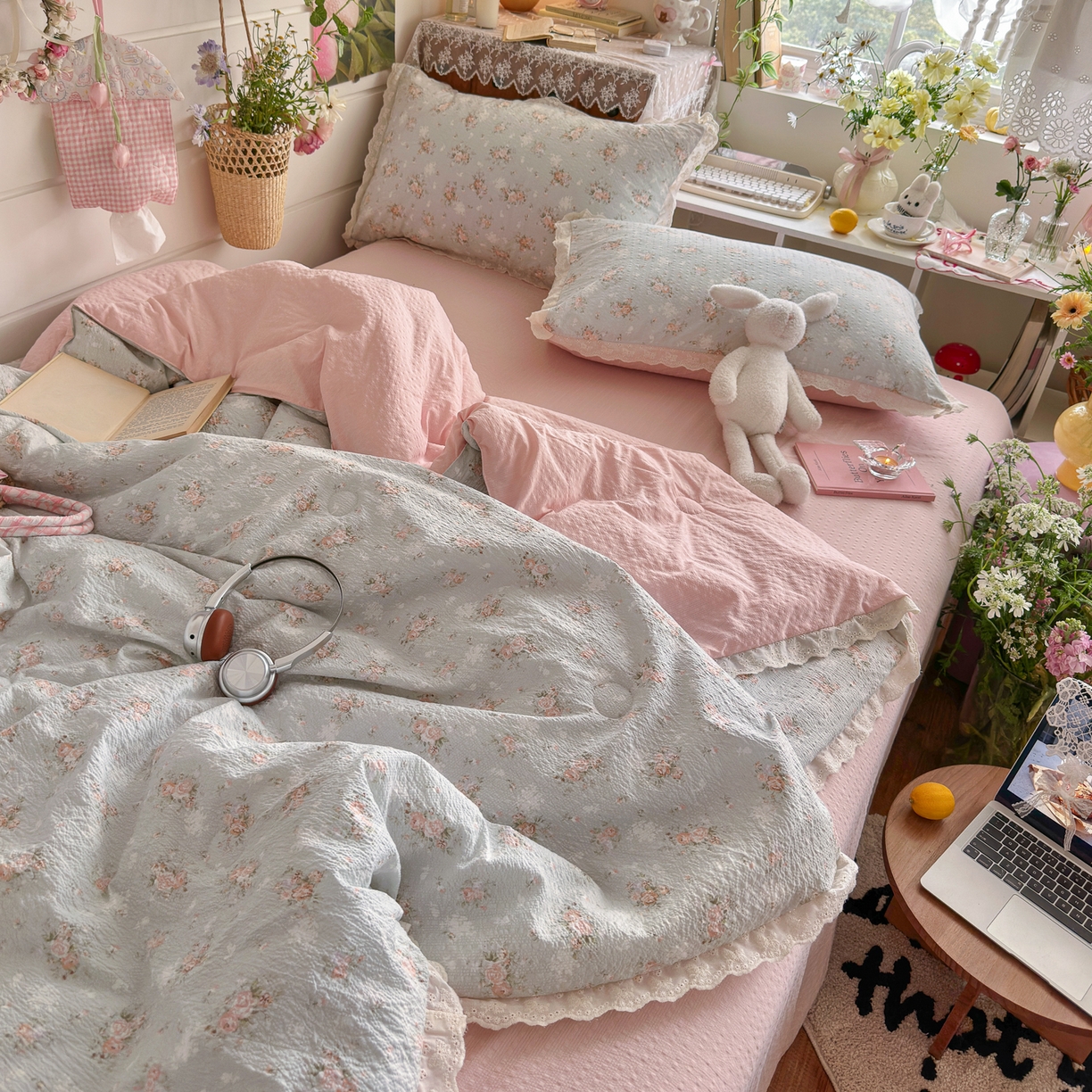 91家纺网 家纺一手货源 找家纺 初念 2026新款泡芙纱全花边夏被四件套 花笺-柔诗意