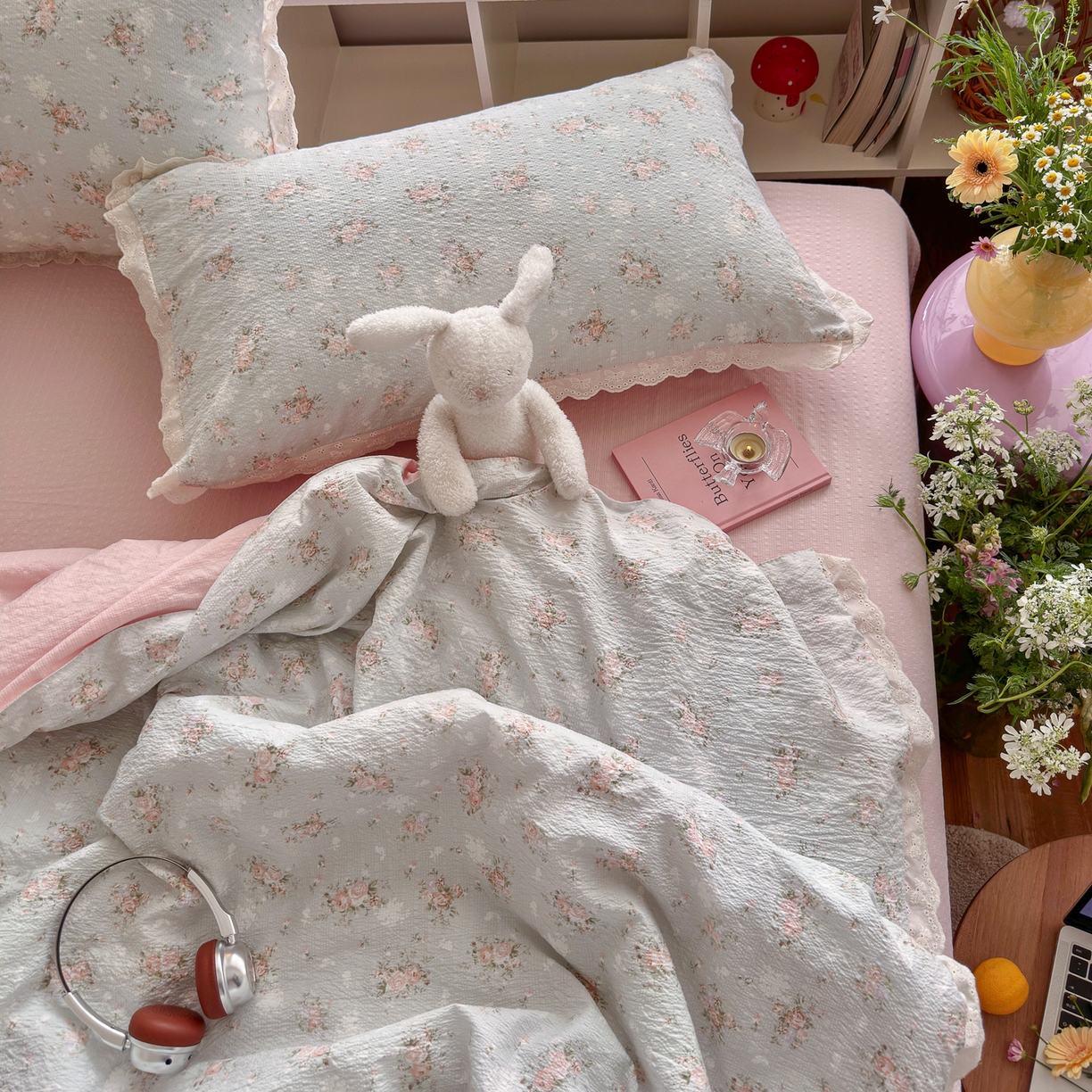 91家纺网 家纺一手货源 找家纺 初念 2026新款泡芙纱全花边夏被四件套 花笺-柔诗意