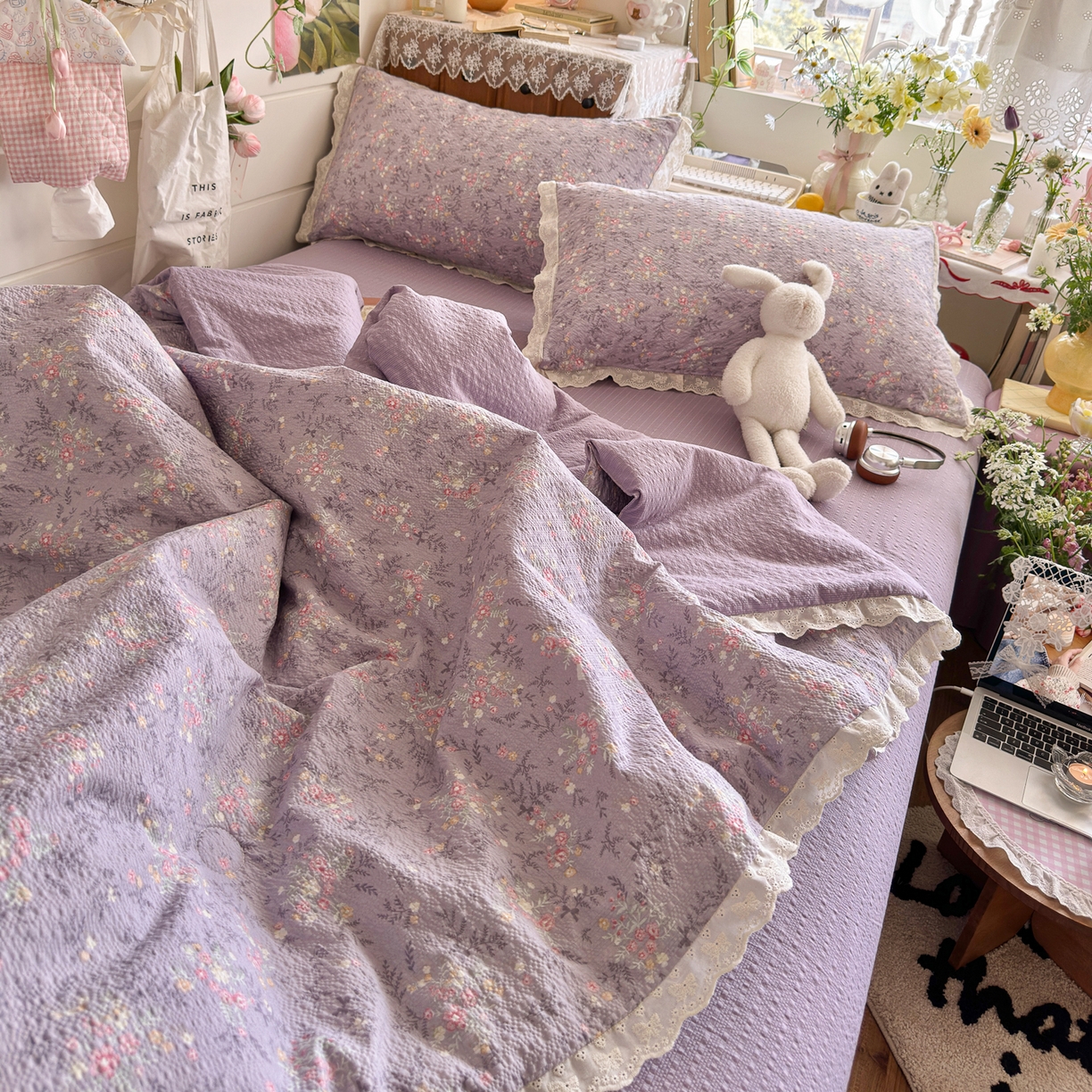 91家纺网 家纺一手货源 找家纺 初念 2026新款泡芙纱全花边夏被四件套 花笺-松间茶事