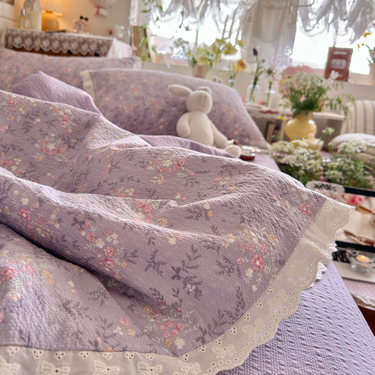 91家纺网 家纺一手货源 找家纺 初念 2026新款泡芙纱全花边夏被四件套 花笺-松间茶事
