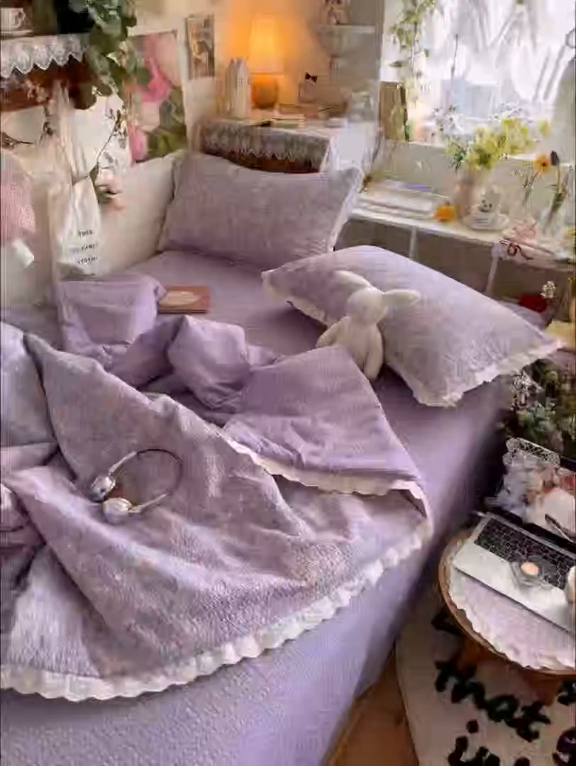 91家纺网 家纺一手货源 找家纺 初念 2026新款泡芙纱全花边夏被四件套 花笺-松间茶事