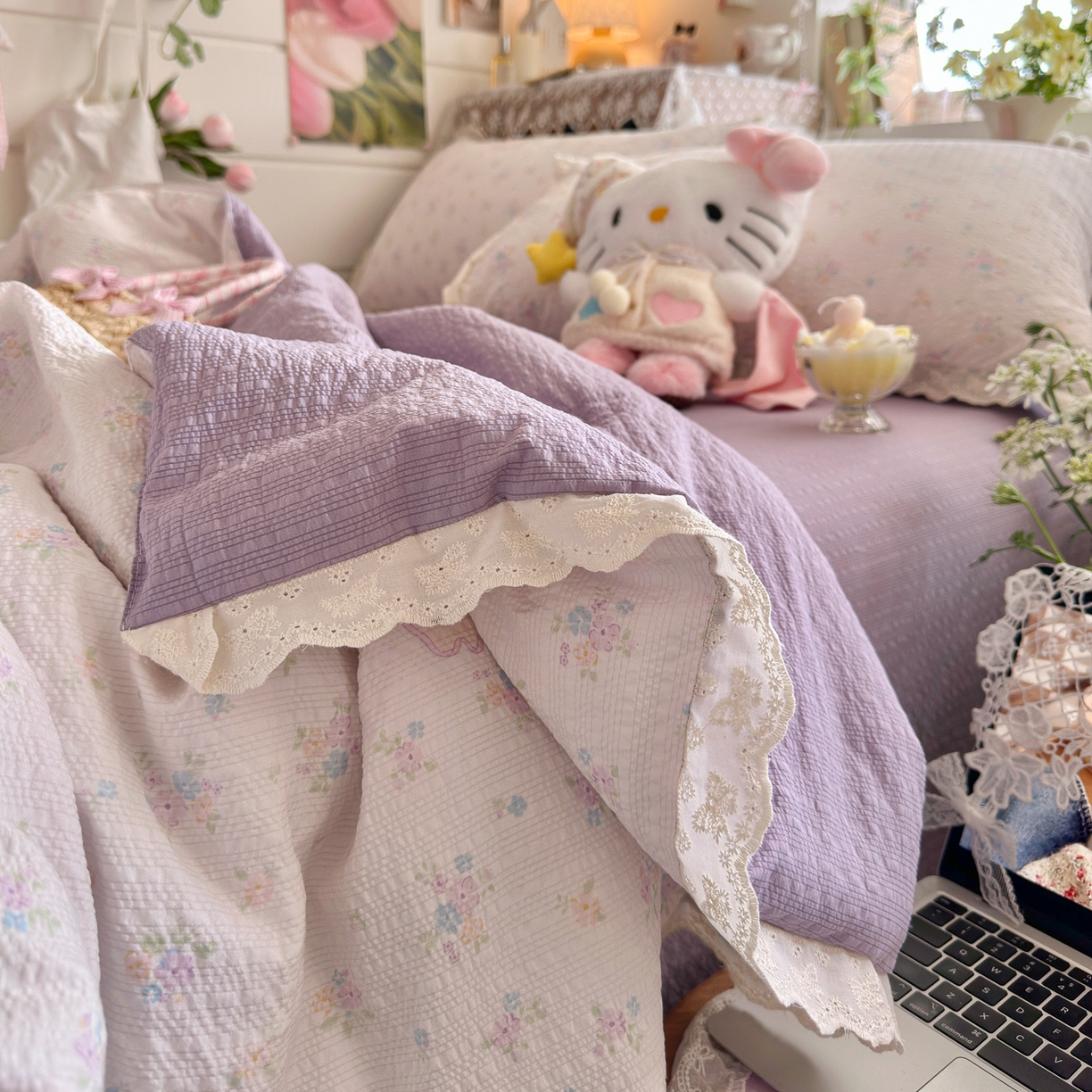 91家纺网 家纺一手货源 找家纺 初念 2026新款泡芙纱全花边夏被四件套 花笺-碎花藏甜