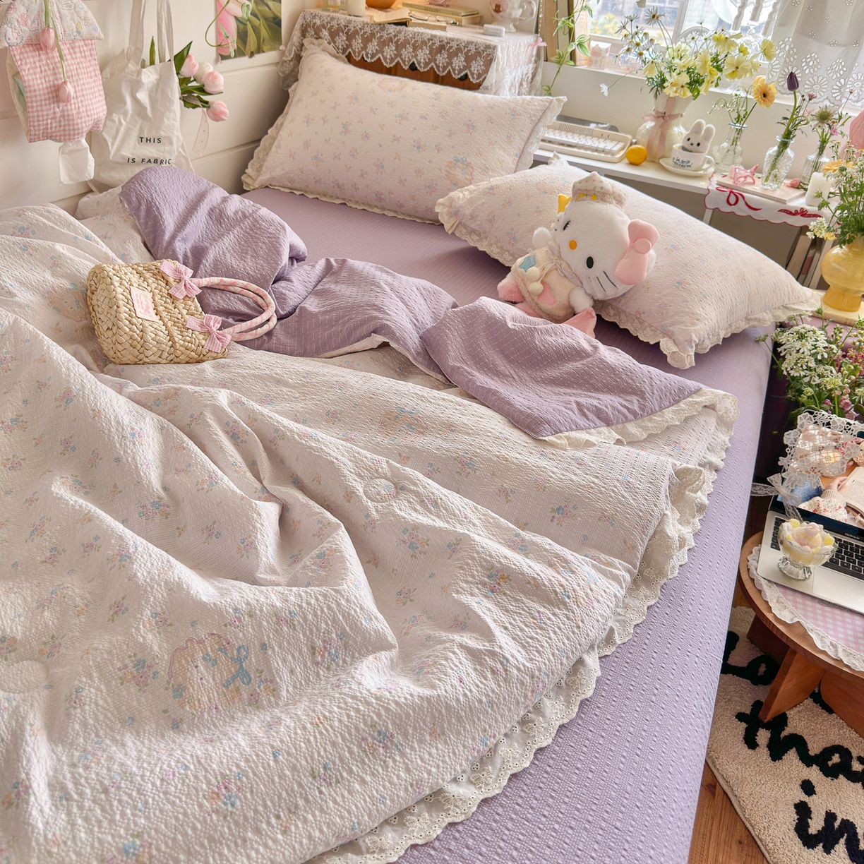 91家纺网 家纺一手货源 找家纺 初念 2026新款泡芙纱全花边夏被四件套 花笺-碎花藏甜