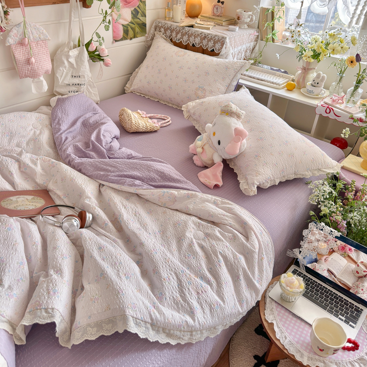 91家纺网 家纺一手货源 找家纺 初念 2026新款泡芙纱全花边夏被四件套 花笺-碎花藏甜