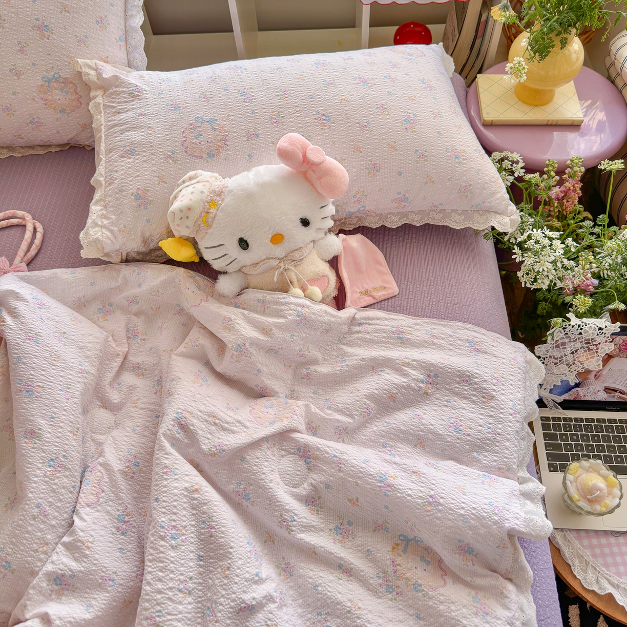 91家纺网 家纺一手货源 找家纺 初念 2026新款泡芙纱全花边夏被四件套 花笺-碎花藏甜