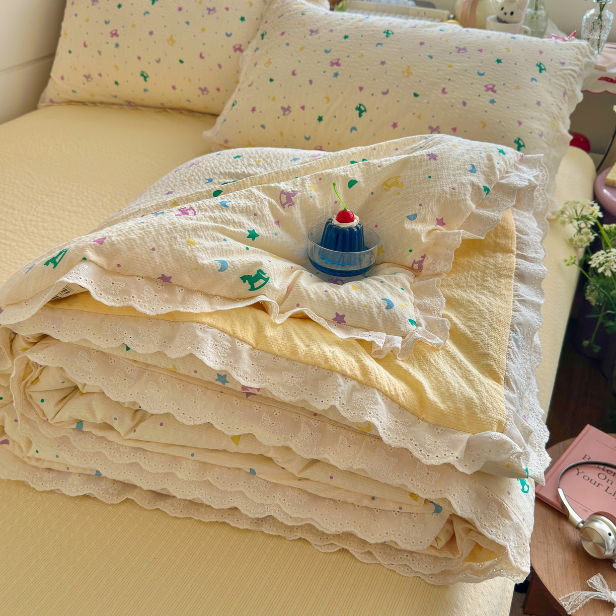 初念 2026新款泡芙纱全花边夏被四件套 花笺-摇摇木马