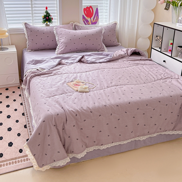 91家纺网 家纺一手货源 找家纺 梦纤绒 2026新款云感皱皱纱花边款夏被夏凉被空调被四件套 紫色蝴蝶结