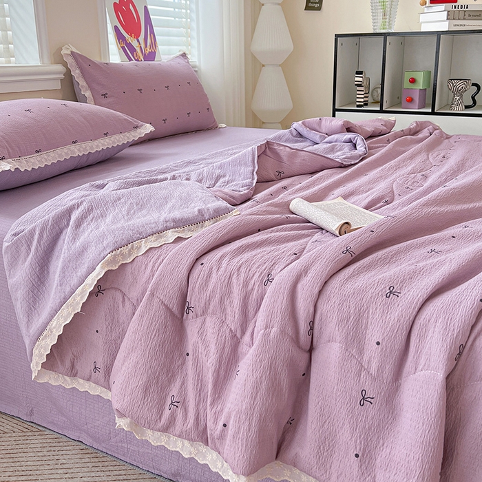 91家纺网 家纺一手货源 找家纺 梦纤绒 2026新款云感皱皱纱花边款夏被夏凉被空调被四件套 心意紫