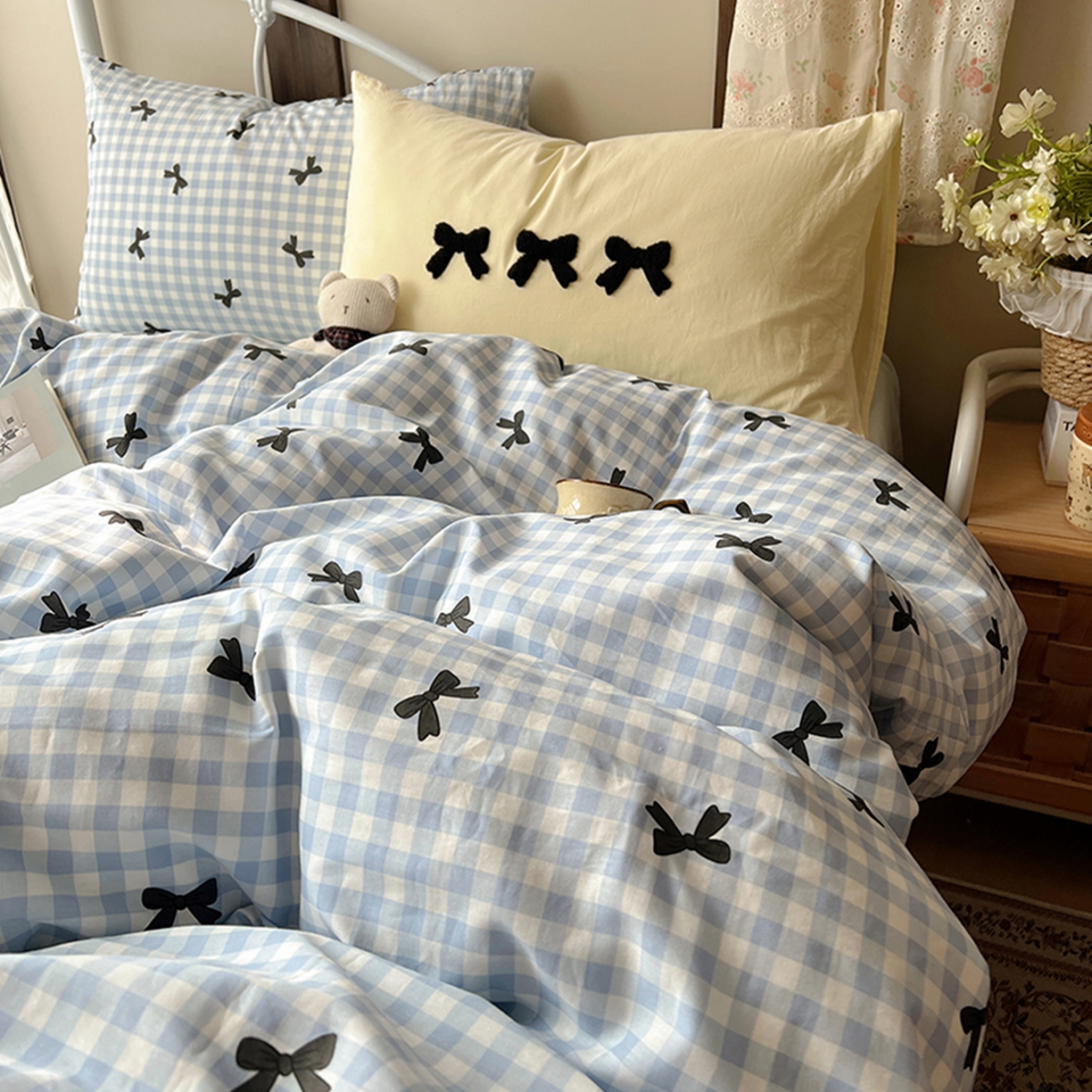 91家纺网 家纺一手货源 找家纺 桃子家居 2026新款A类全棉纯棉水洗棉蝴蝶结条纹小清新混搭毛巾绣枕套少女系四件套 水洗棉-蝴蝶结蓝黑