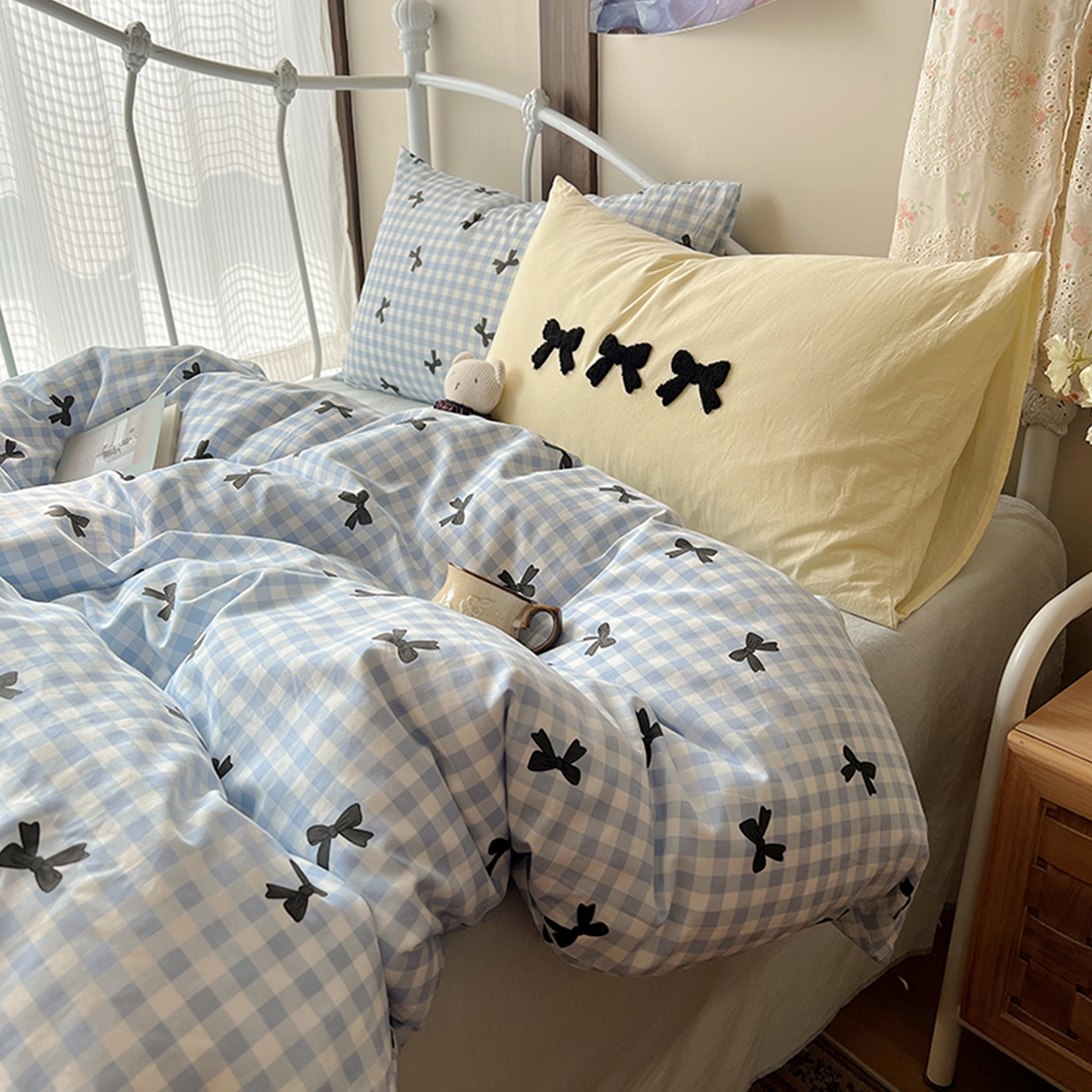 91家纺网 家纺一手货源 找家纺 桃子家居 2026新款A类全棉纯棉水洗棉蝴蝶结条纹小清新混搭毛巾绣枕套少女系四件套 水洗棉-蝴蝶结蓝黑