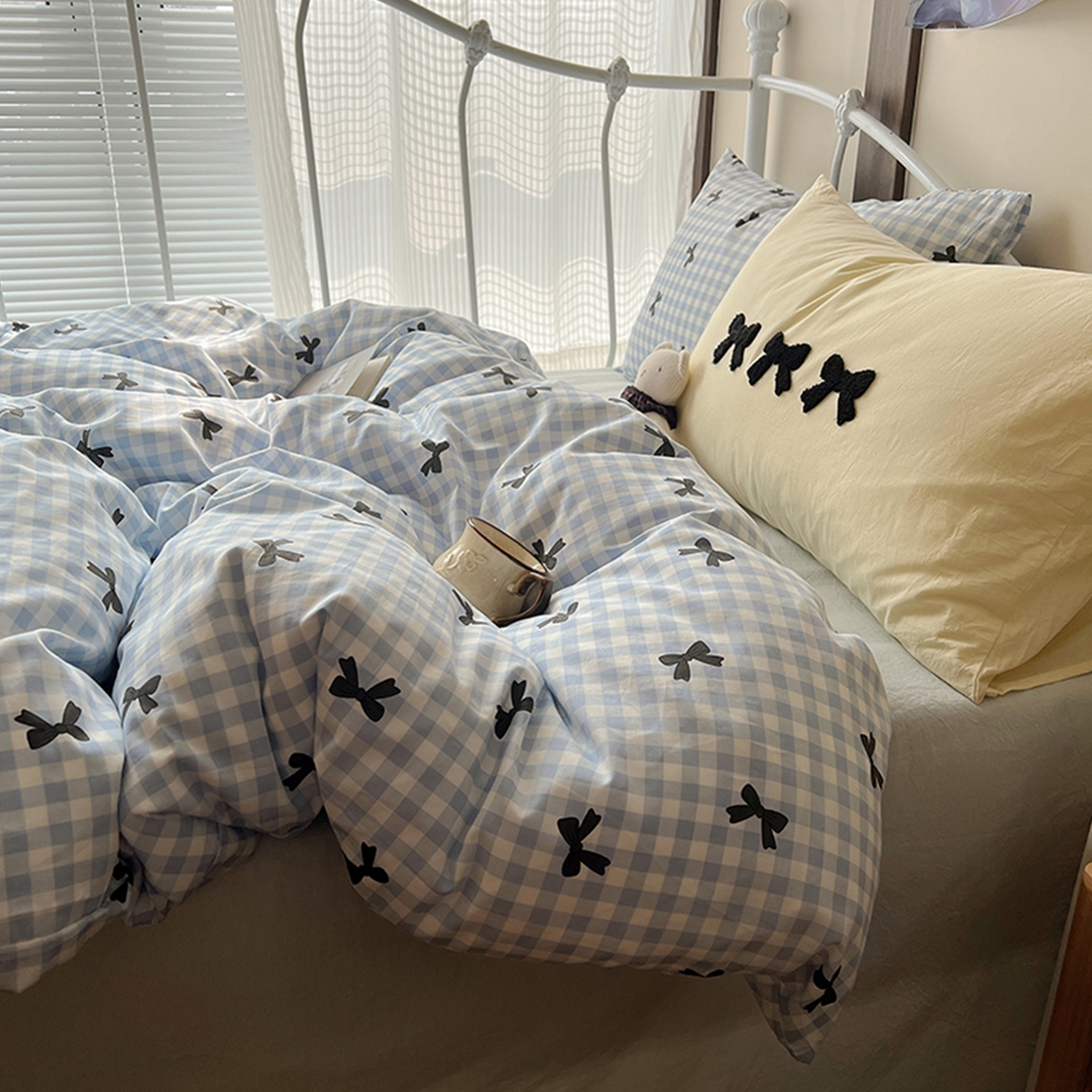 91家纺网 家纺一手货源 找家纺 桃子家居 2026新款A类全棉纯棉水洗棉蝴蝶结条纹小清新混搭毛巾绣枕套少女系四件套 水洗棉-蝴蝶结蓝黑