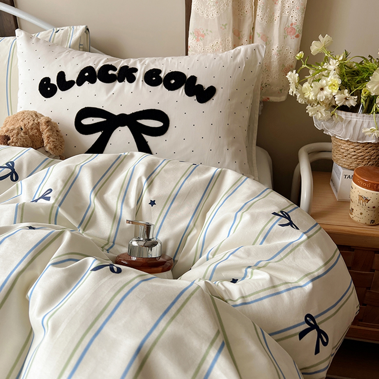 91家纺网 家纺一手货源 找家纺 桃子家居 2026新款A类全棉纯棉水洗棉蝴蝶结条纹小清新混搭毛巾绣枕套少女系四件套 水洗棉-海盐薄荷条