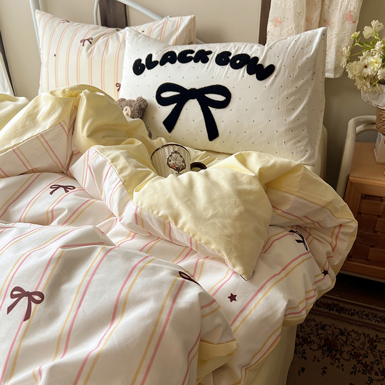 91家纺网 家纺一手货源 找家纺 桃子家居 2026新款A类全棉纯棉水洗棉蝴蝶结条纹小清新混搭毛巾绣枕套少女系四件套 水洗棉-粉柠奶黄条