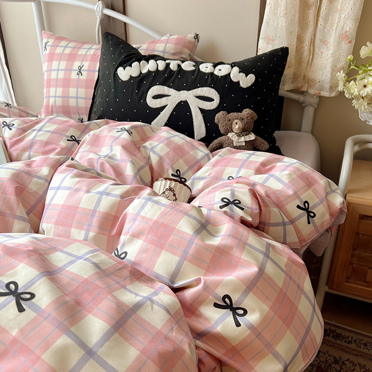 91家纺网 家纺一手货源 找家纺 桃子家居 2026新款A类全棉纯棉水洗棉蝴蝶结条纹小清新混搭毛巾绣枕套少女系四件套 水洗棉-软糖蝴蝶结粉