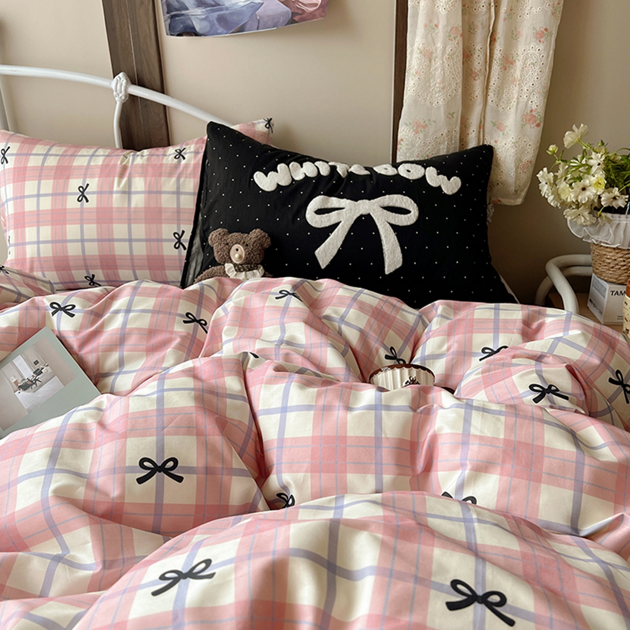 91家纺网 家纺一手货源 找家纺 桃子家居 2026新款A类全棉纯棉水洗棉蝴蝶结条纹小清新混搭毛巾绣枕套少女系四件套 水洗棉-软糖蝴蝶结粉