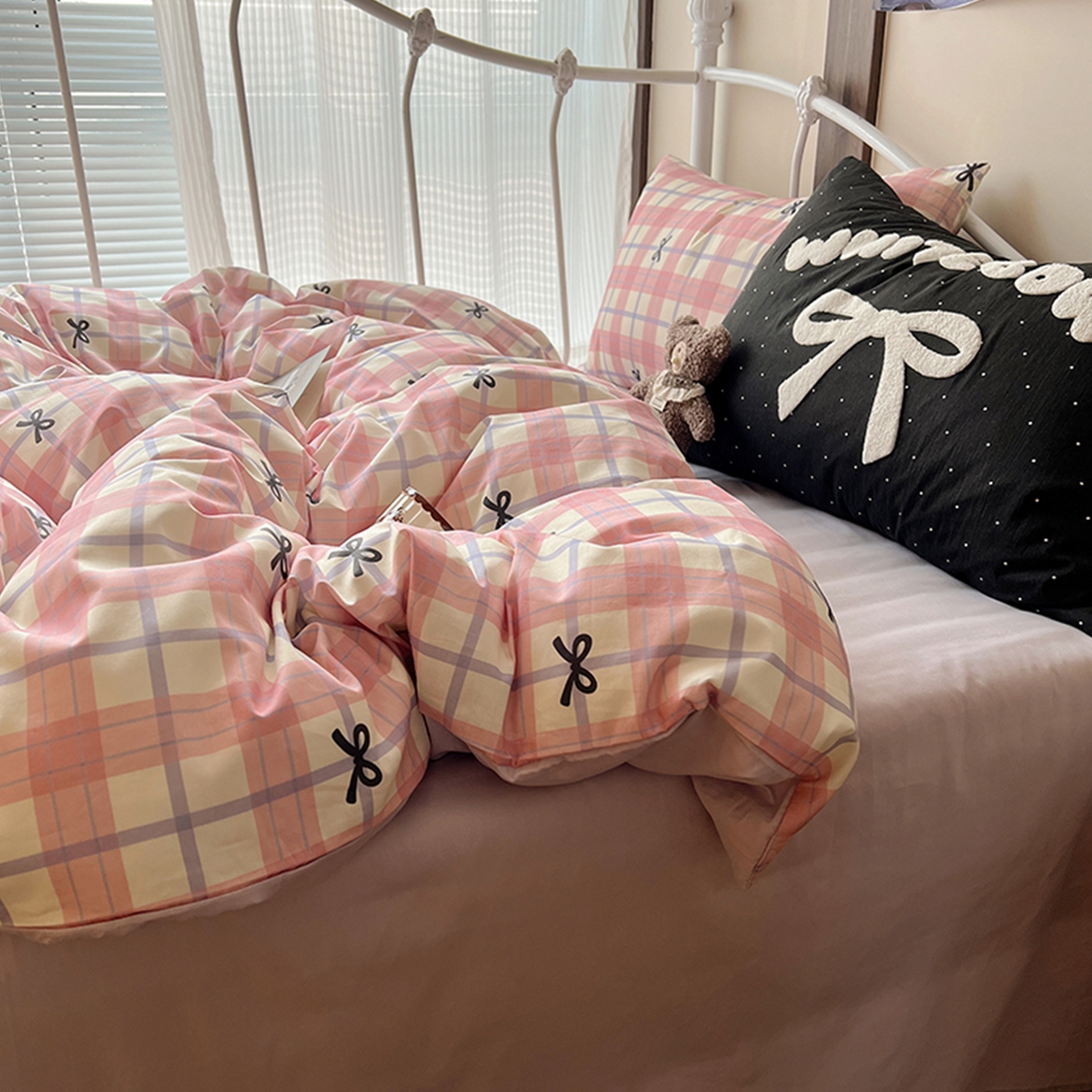 91家纺网 家纺一手货源 找家纺 桃子家居 2026新款A类全棉纯棉水洗棉蝴蝶结条纹小清新混搭毛巾绣枕套少女系四件套 水洗棉-软糖蝴蝶结粉