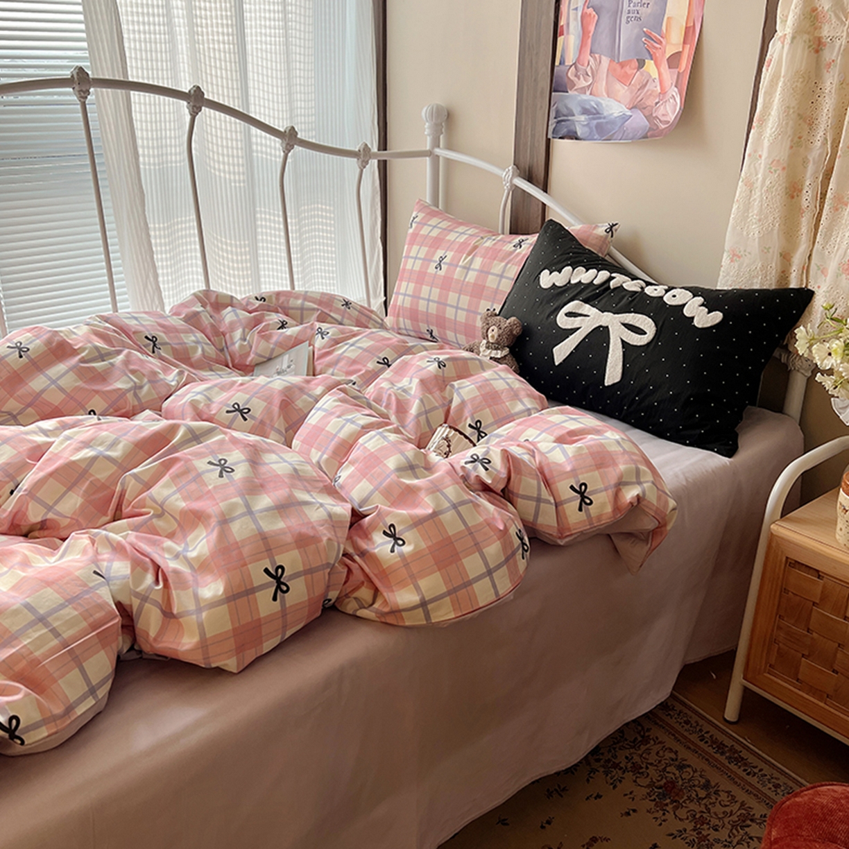 91家纺网 家纺一手货源 找家纺 桃子家居 2026新款A类全棉纯棉水洗棉蝴蝶结条纹小清新混搭毛巾绣枕套少女系四件套 水洗棉-软糖蝴蝶结粉