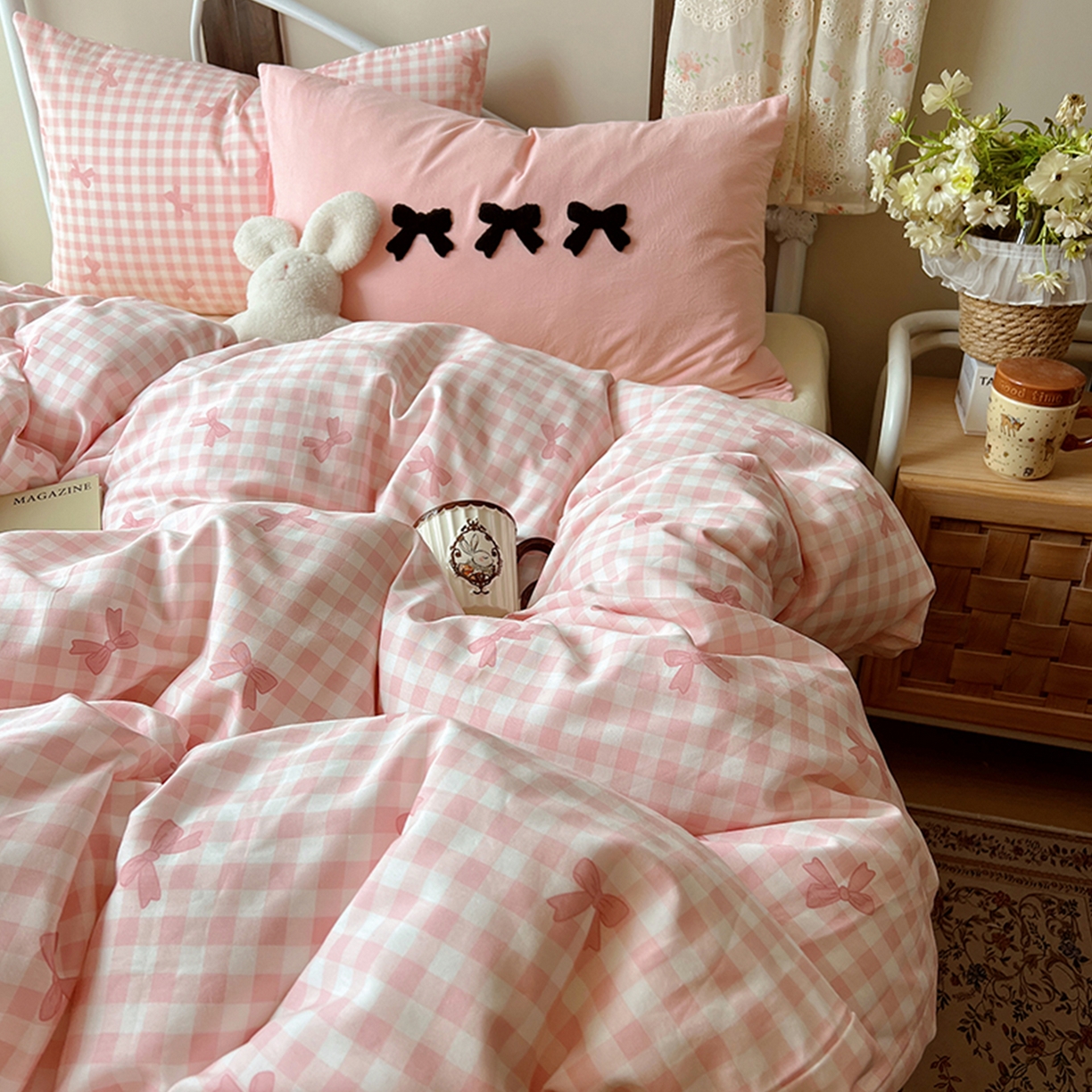 91家纺网 家纺一手货源 找家纺 桃子家居 2026新款A类全棉纯棉水洗棉蝴蝶结条纹小清新混搭毛巾绣枕套少女系四件套 水洗棉-蝴蝶结粉粉