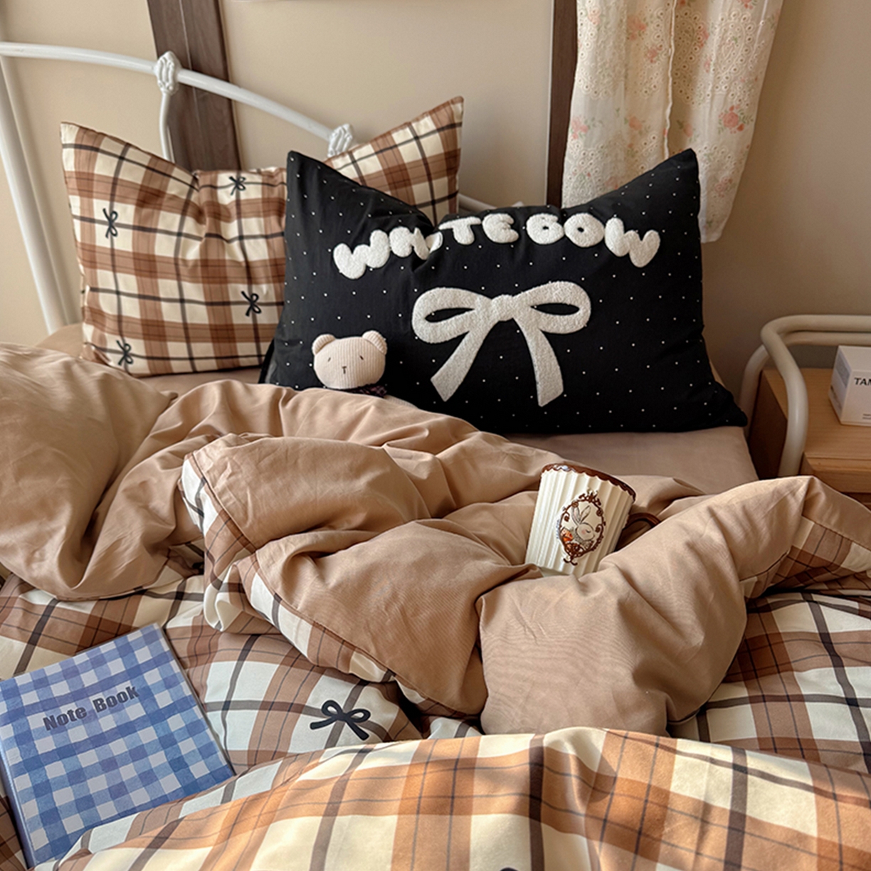 91家纺网 家纺一手货源 找家纺 桃子家居 2026新款A类全棉纯棉水洗棉蝴蝶结条纹小清新混搭毛巾绣枕套少女系四件套 水洗棉-焦糖蝴蝶结棕