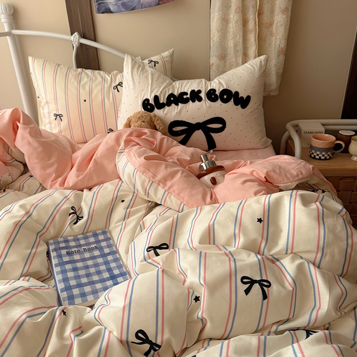 91家纺网 家纺一手货源 找家纺 桃子家居 2026新款A类全棉纯棉水洗棉蝴蝶结条纹小清新混搭毛巾绣枕套少女系四件套 水洗棉-蜜桃气泡条