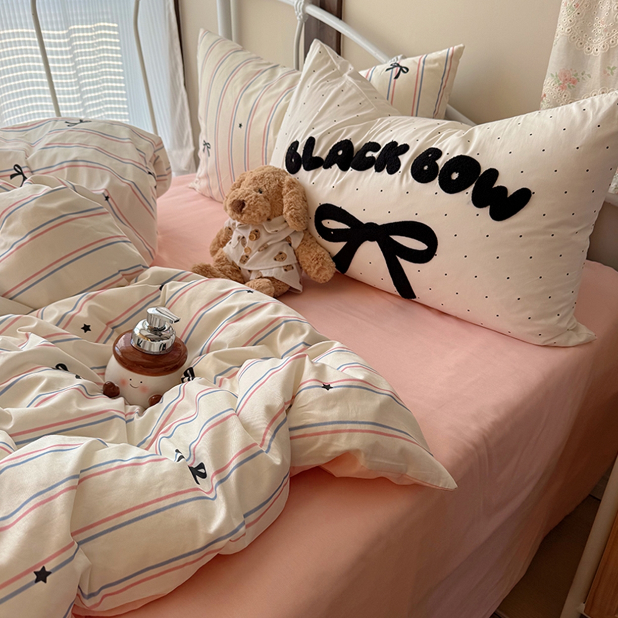 91家纺网 家纺一手货源 找家纺 桃子家居 2026新款A类全棉纯棉水洗棉蝴蝶结条纹小清新混搭毛巾绣枕套少女系四件套 水洗棉-蜜桃气泡条