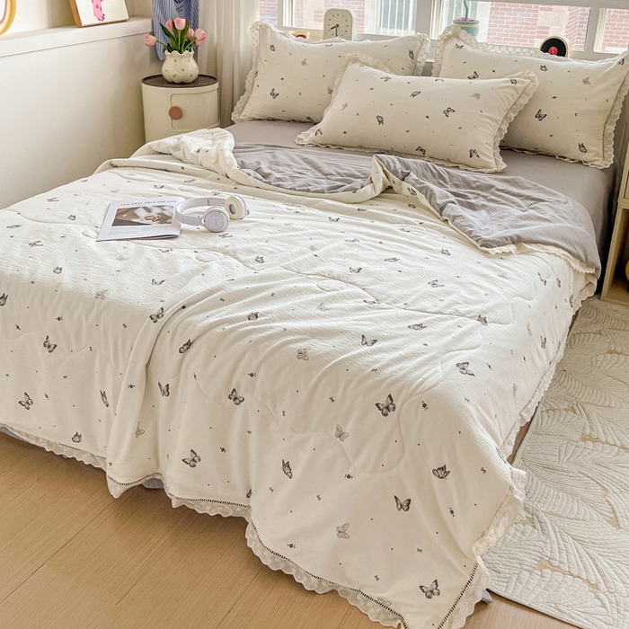91家纺网 家纺一手货源 找家纺 梦纤绒 2026新款云感皱皱纱花边款夏被夏凉被空调被四件套 蝴蝶梦