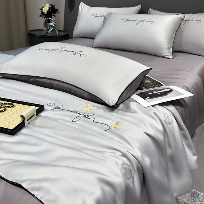 91家纺网 家纺一手货源 找家纺 红嘴企鹅 2026新款浪漫蝴蝶冰丝夏被夏凉被空调被 浪漫-银灰+深灰