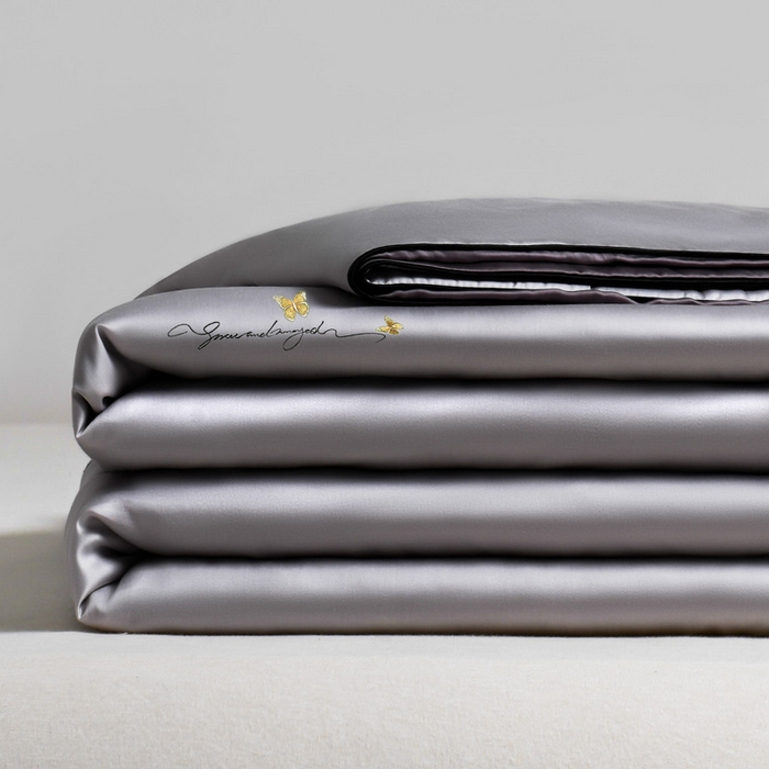 91家纺网 家纺一手货源 找家纺 红嘴企鹅 2026新款浪漫蝴蝶冰丝夏被夏凉被空调被 浪漫-银灰+深灰