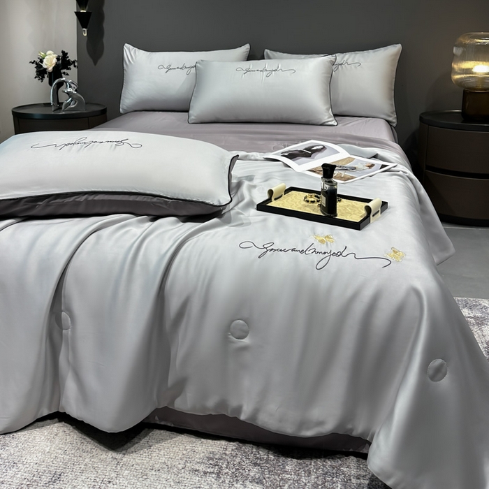 91家纺网 家纺一手货源 找家纺 红嘴企鹅 2026新款浪漫蝴蝶冰丝夏被夏凉被空调被 浪漫-银灰+深灰