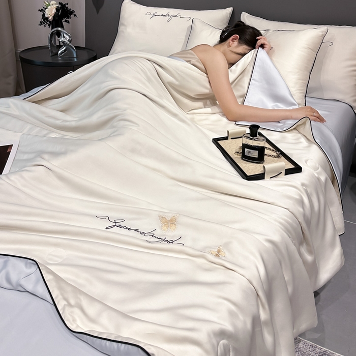 91家纺网 家纺一手货源 找家纺 红嘴企鹅 2026新款浪漫蝴蝶冰丝夏被夏凉被空调被 浪漫-奶白+蓝色