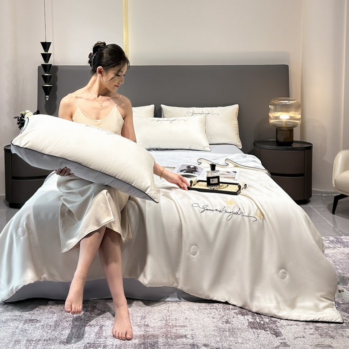 91家纺网 家纺一手货源 找家纺 红嘴企鹅 2026新款浪漫蝴蝶冰丝夏被夏凉被空调被 浪漫-奶白+蓝色