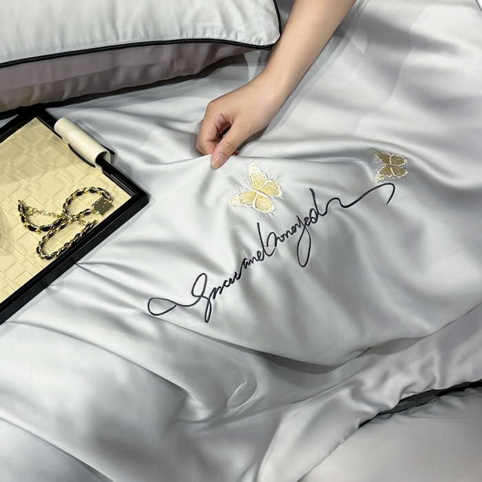 91家纺网 家纺一手货源 找家纺 红嘴企鹅 2026新款浪漫蝴蝶冰丝夏被夏凉被空调被 浪漫-银灰+深灰