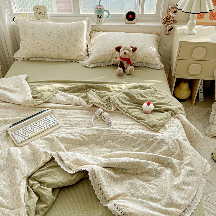 91家纺网 家纺一手货源 找家纺 梦纤绒 2026新款云感皱皱纱花边款夏被夏凉被空调被四件套 微凉薄荷