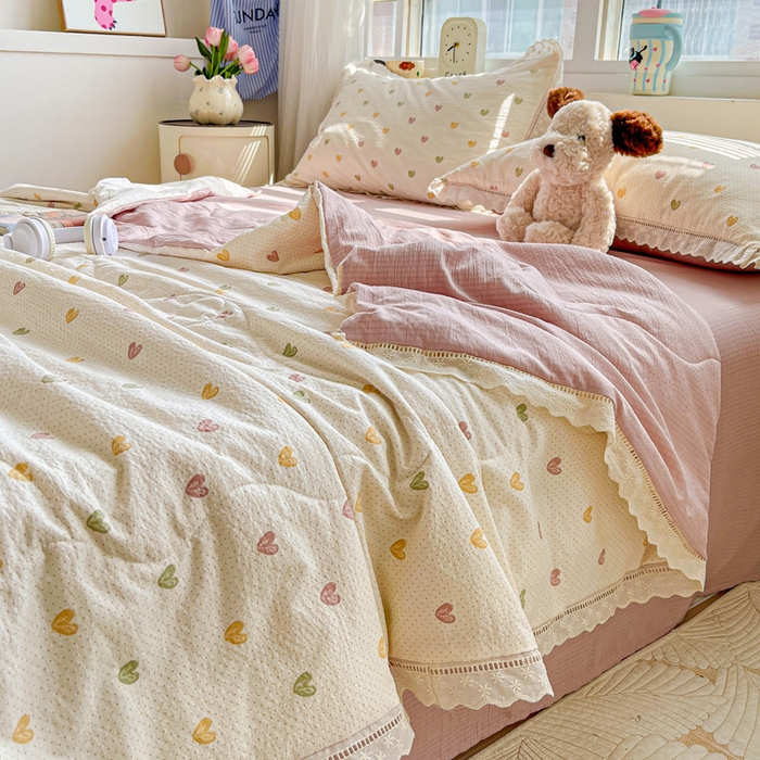 91家纺网 家纺一手货源 找家纺 梦纤绒 2026新款云感皱皱纱花边款夏被夏凉被空调被四件套 心动